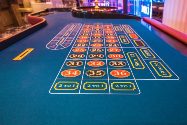 Live roulette wheel and betting interface on mvpslot88 mobile